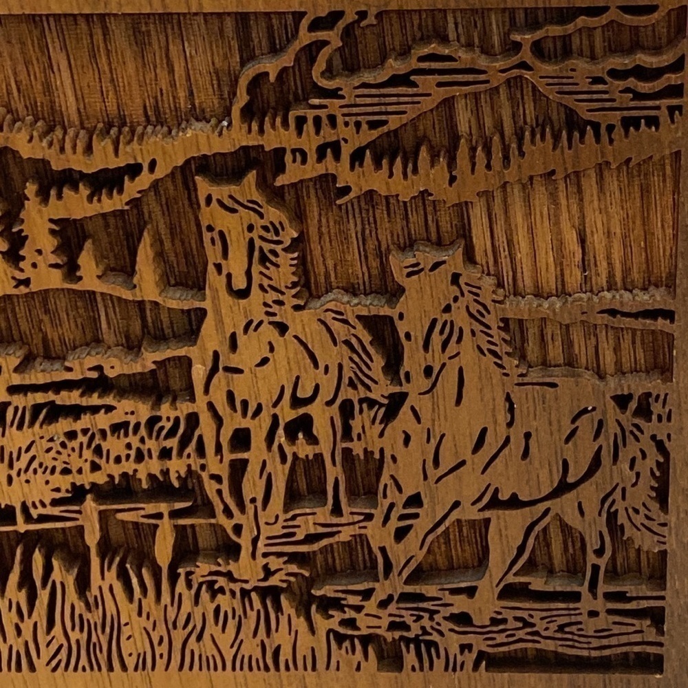VINTAGE Lasercraft wooden pencil holder laser engraved horse pasture walnut wood - Picture 3 of 12
